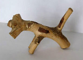 ESCULTURA Figura de perro de madera